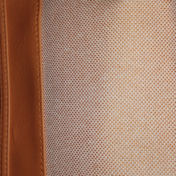 EUC Orange Estee Lauder Makeup Bag and Goodies - Picture 2 of 13